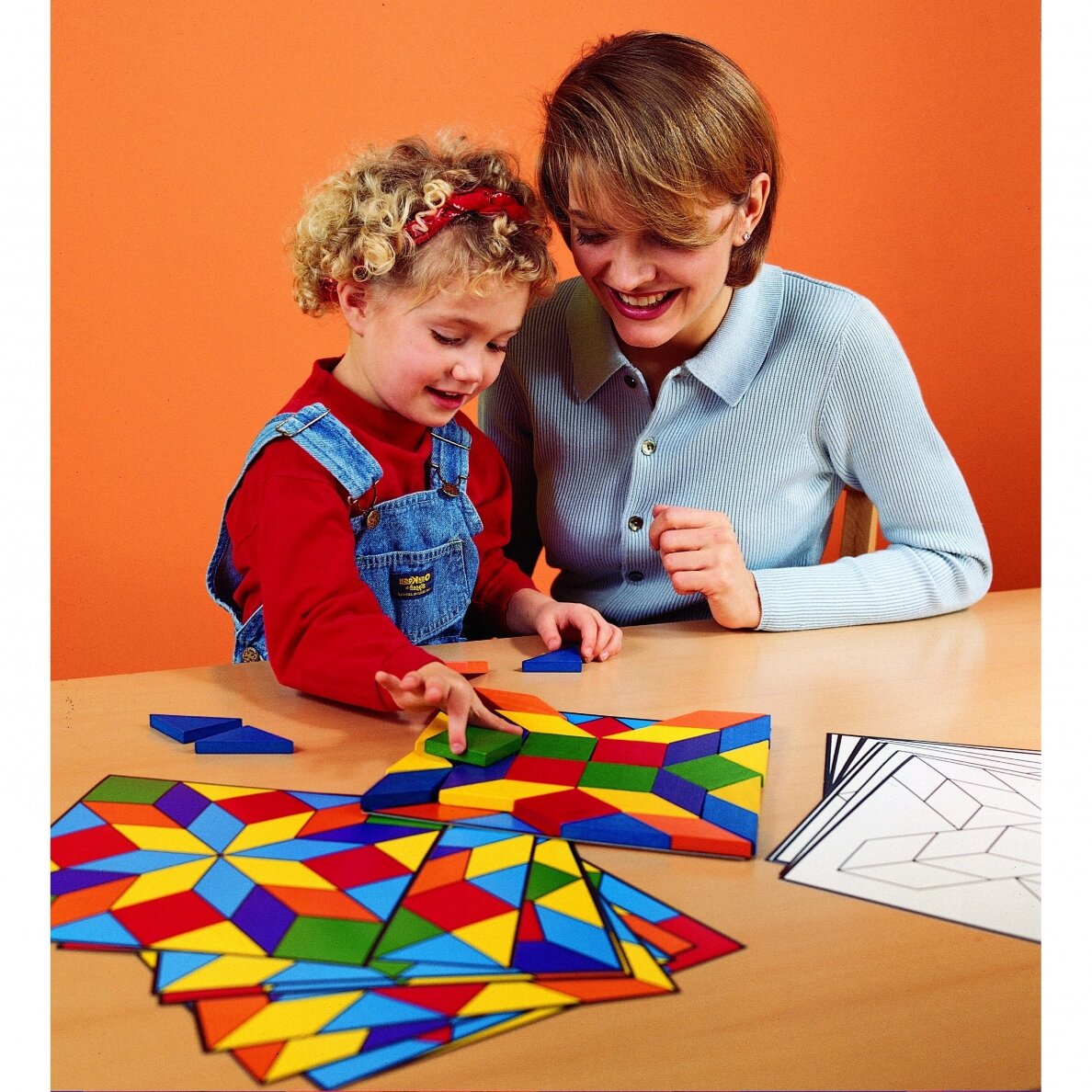 Geometrinių figūrų ir veiklos kortelių rinkinys 2 Geometrinių figūrų ir veiklos kortelių rinkinys 2