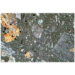 Metamorfinių akmenų ir mineralų objektiniai stikleliai mikroskopui (29 vnt.)