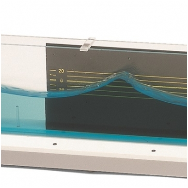 Vandens bangų simuliatorius